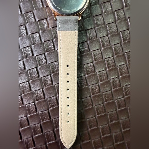 Monroe by Maestro Classique Rose Gold Watch Gray Leather NWOT New Battery - Picture 7 of 9